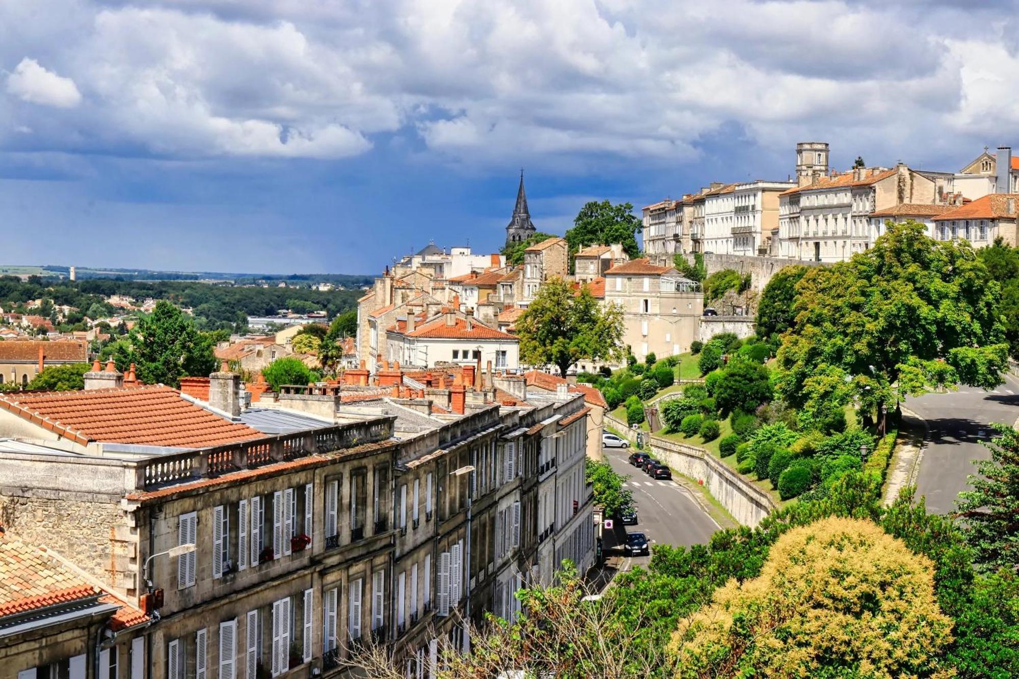Le Bellevue - Spacieux Et Calme Angouleme